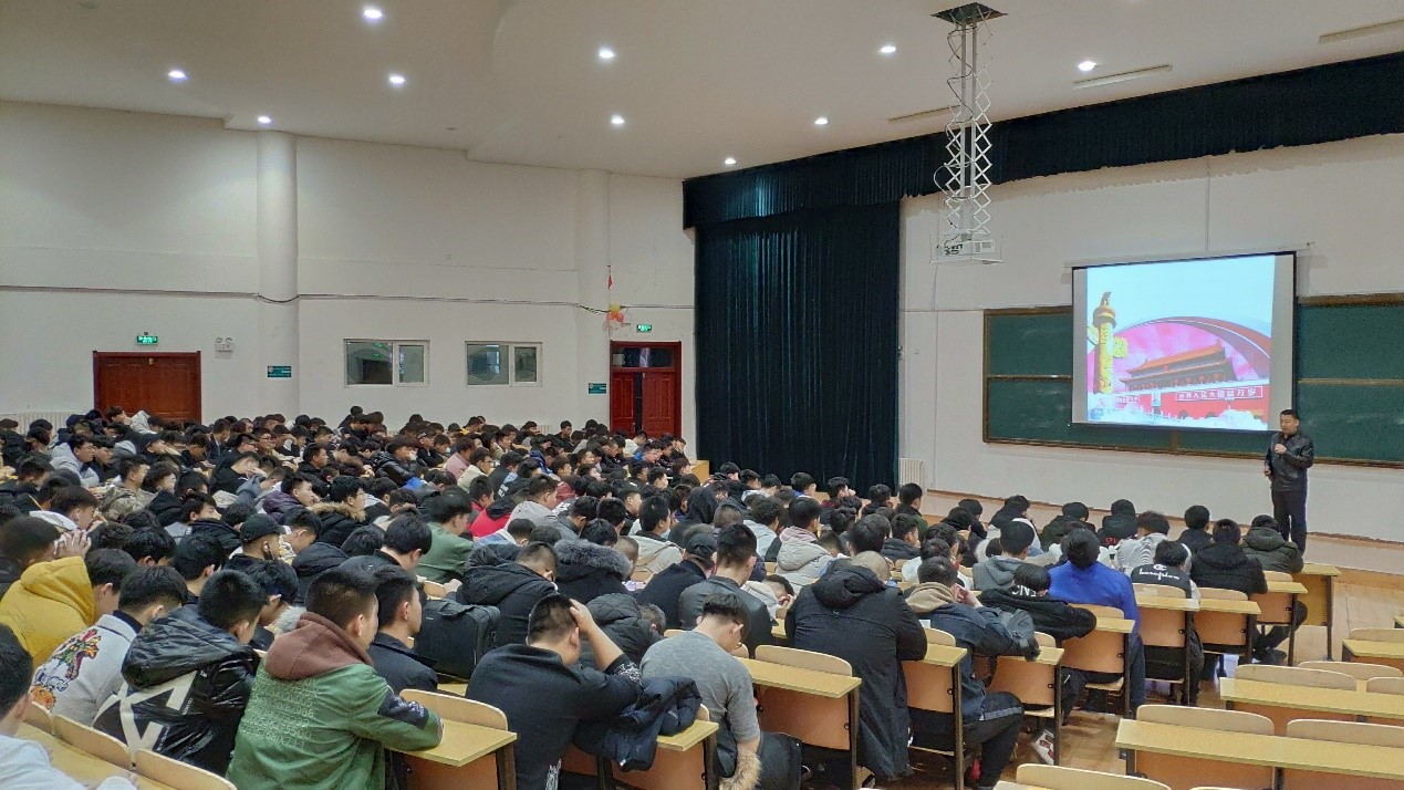 2019开学第一课1.jpg